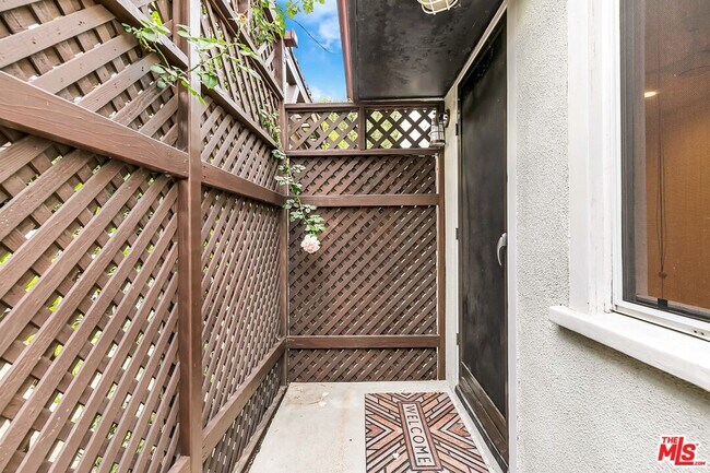 Building Photo - 10948 Aletta Ave