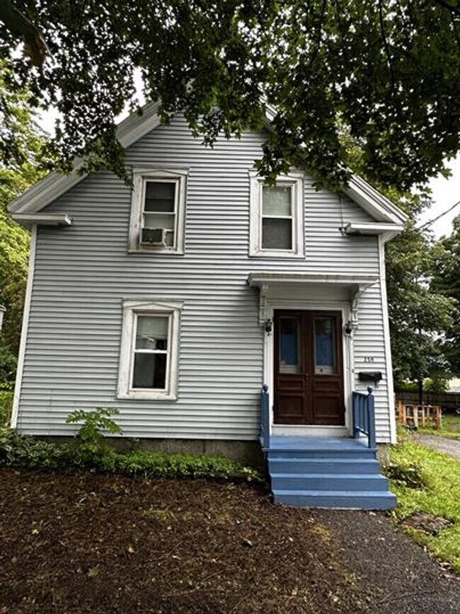 Building Photo - 258 Essex St