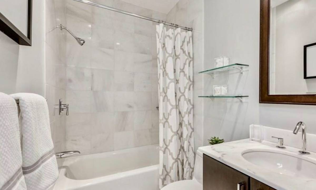 Building Photo - 1306 Fairmont St NW