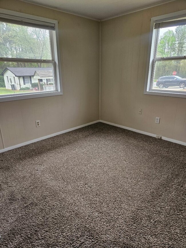 Building Photo - 20 Gees Ln