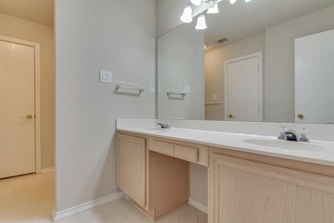 Building Photo - 507 Blueberry Hill Ln