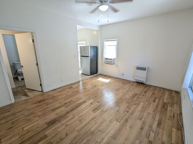 Building Photo - 5337 Monroe St