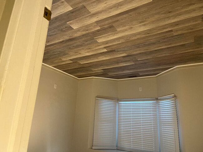 Building Photo - 169 Gateway Dr