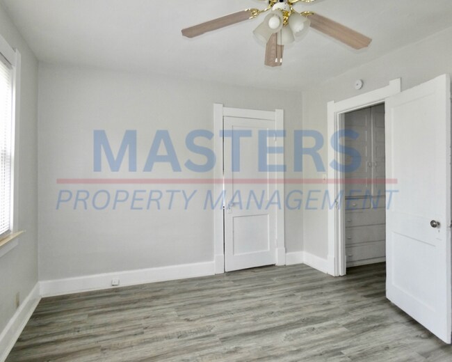 Building Photo - 3 Bedroom 1.5 Bathroom House