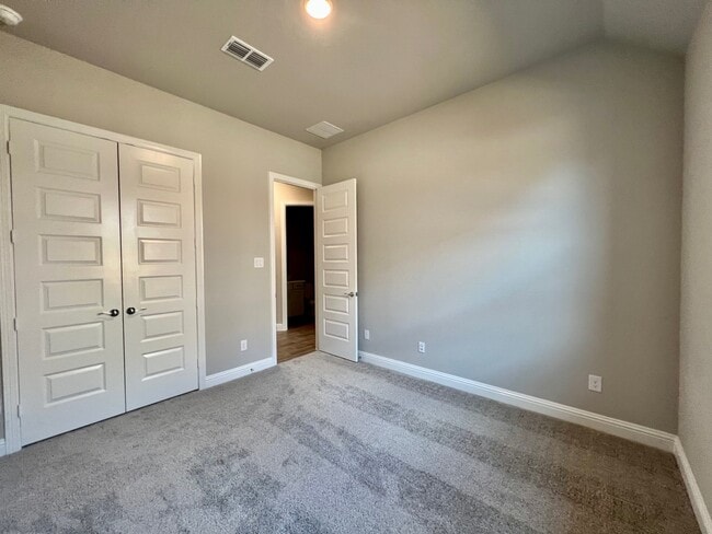 Building Photo - 9503 Crescent Mill Dr