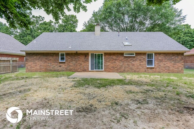 Building Photo - 6673 Winding Birch Dr