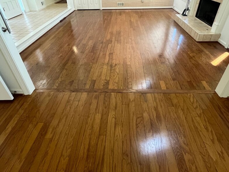 Building Photo - 972 Bridgegate Dr NE