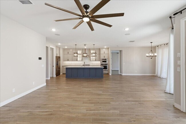 Building Photo - 2225 N 140th Dr