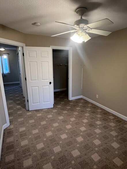 Bedroom 2 with walk in closet - 1736 Bennett St