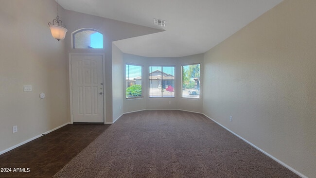 Building Photo - 5325 N 124th Ave