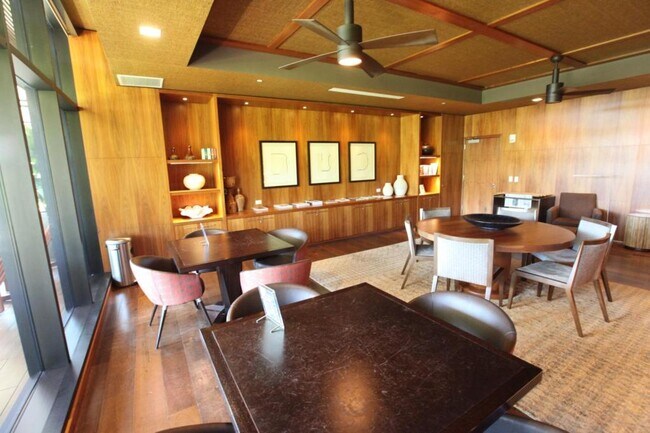 Building Photo - 1555 Kapiolani Blvd