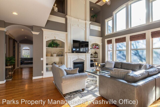 Building Photo - 5 br, 5 bath House - 103 Hurstbourne Park ...