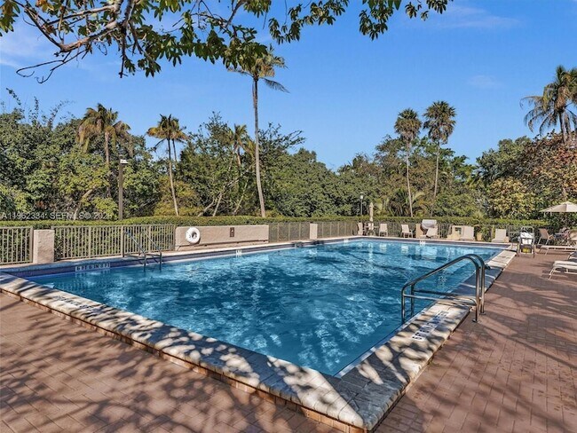 Building Photo - 101 Crandon Blvd