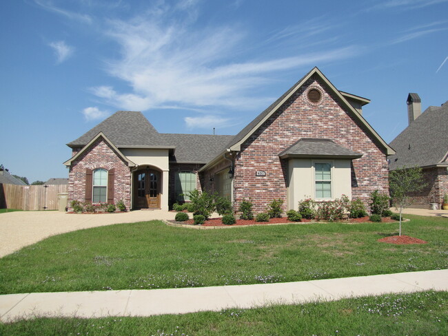 Building Photo - Gated Community... North Bossier...