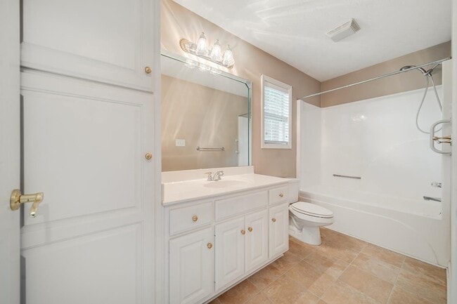 Building Photo - 133 Abbey Rd