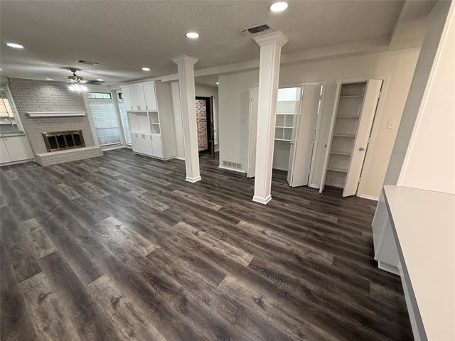 Building Photo - 5887 Westhaven Dr