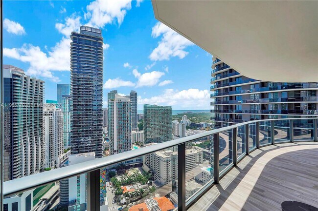 Building Photo - 801 S Miami Ave