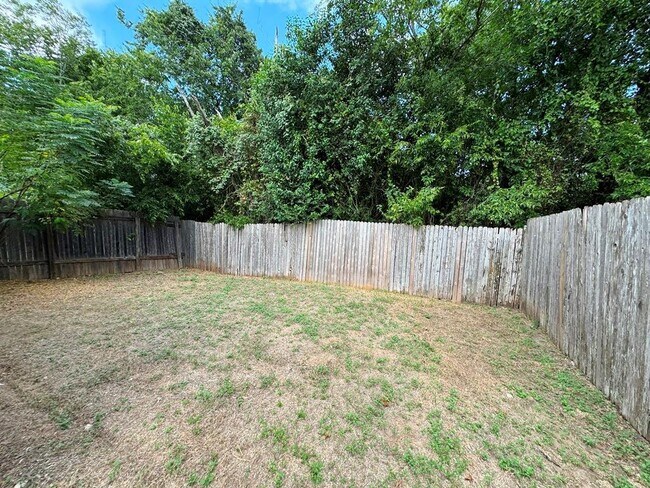 Building Photo - 1717 Constantino Cir