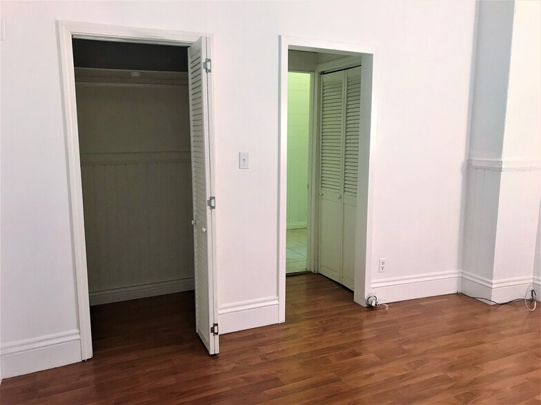 Building Photo - 2531 Ridge Rd