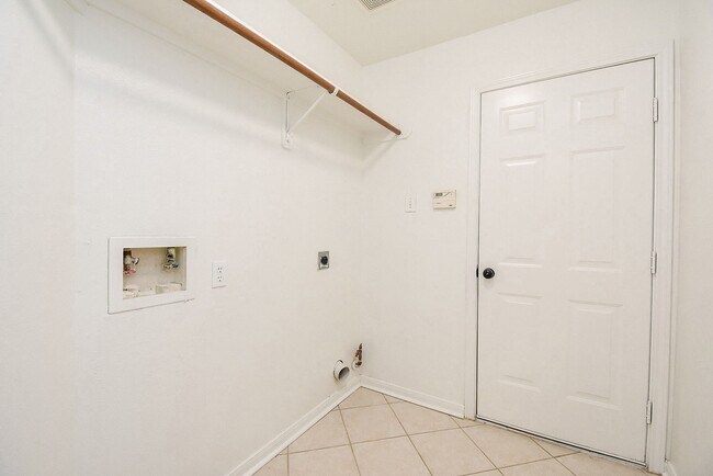 Building Photo - 14703 Concord Grove