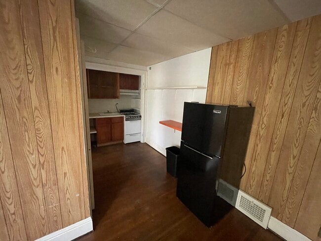 Building Photo - 50 Florence Ave