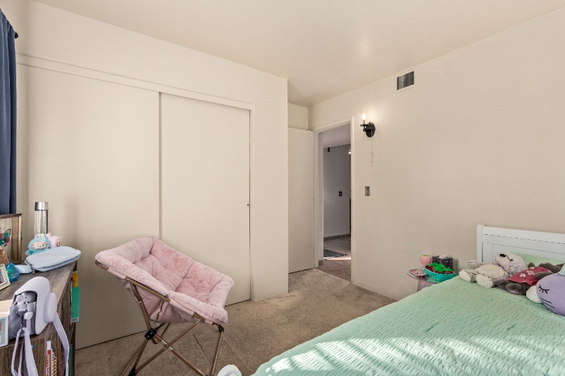 Building Photo - 5675 N Camino Esplendora