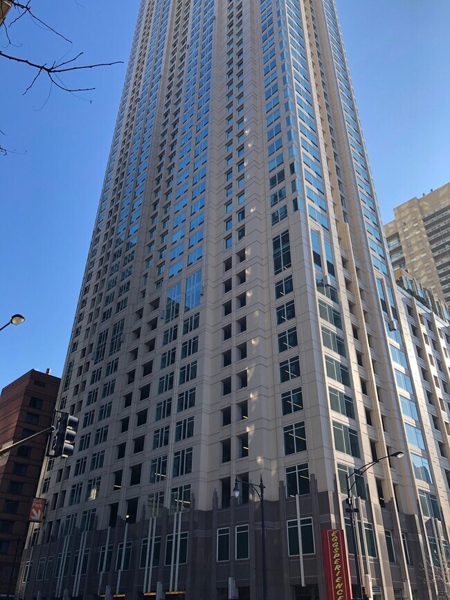 Primary Photo - 33 W Ontario St