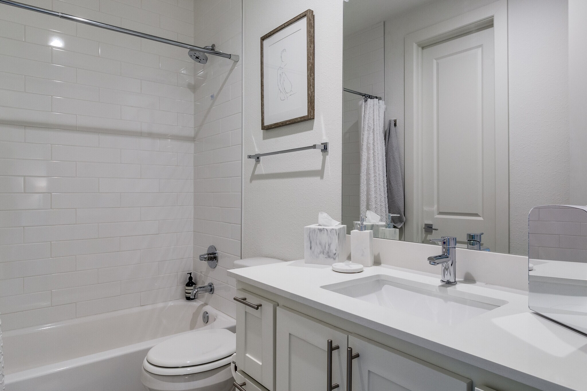 Building Photo - 5703 Lindell Ave