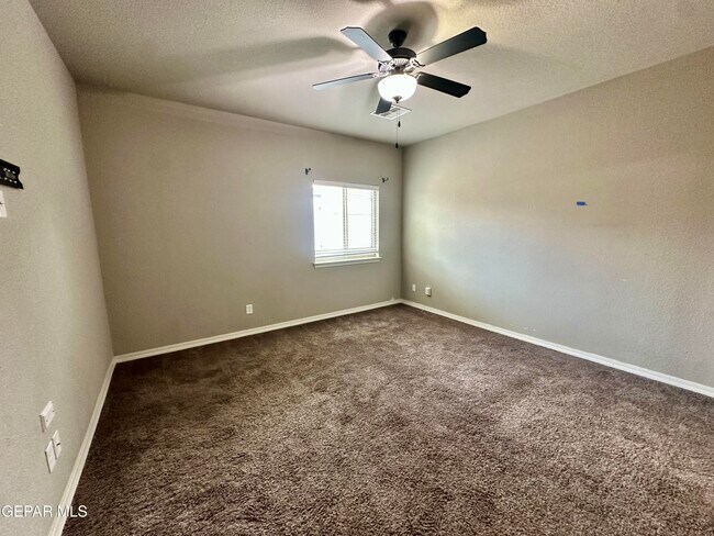 Building Photo - 7785 Enchanted Cir Dr