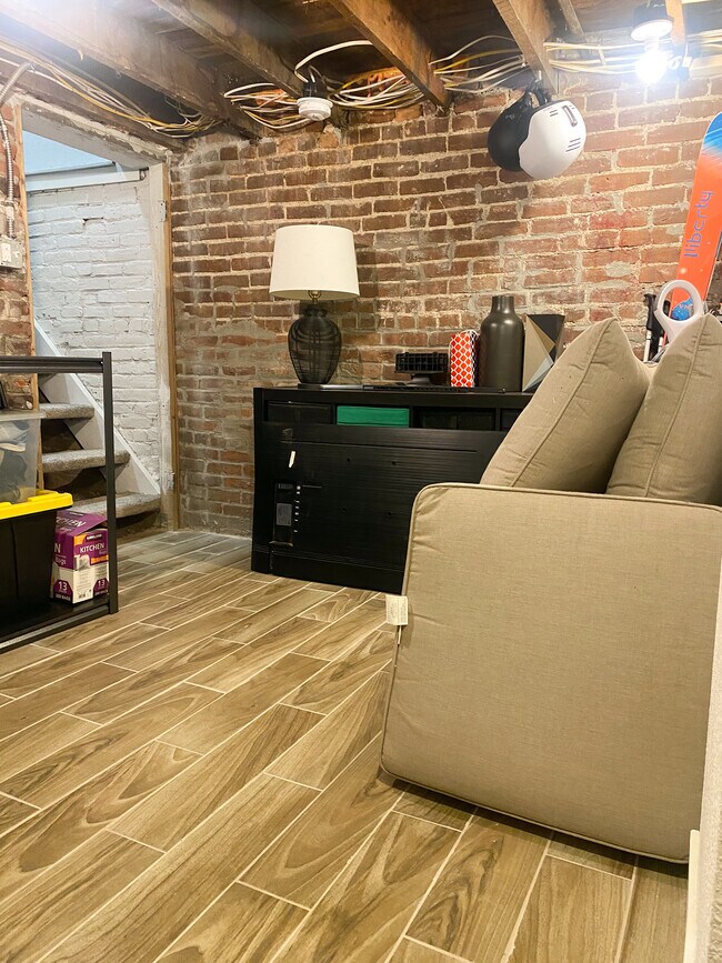 Building Photo - 3009 California St