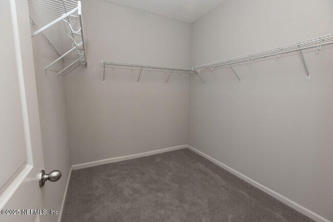 Building Photo - 154 Palisade Dr