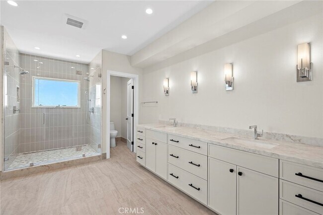 Building Photo - 22661 Sweet Meadow