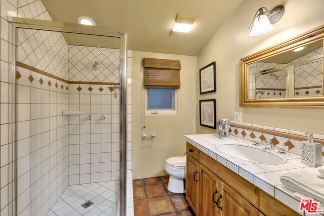 Building Photo - 3425 Oak Glen Dr