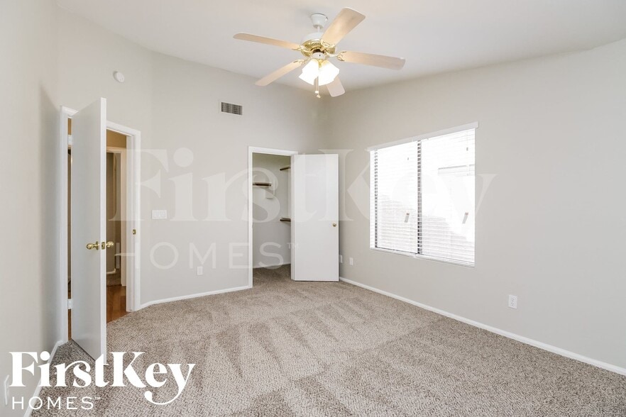Building Photo - 20442 N 38th Dr