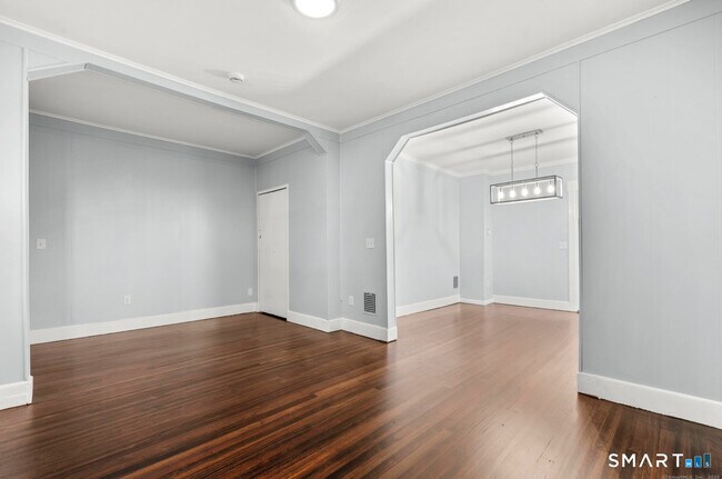 Building Photo - 292 W Ivy St