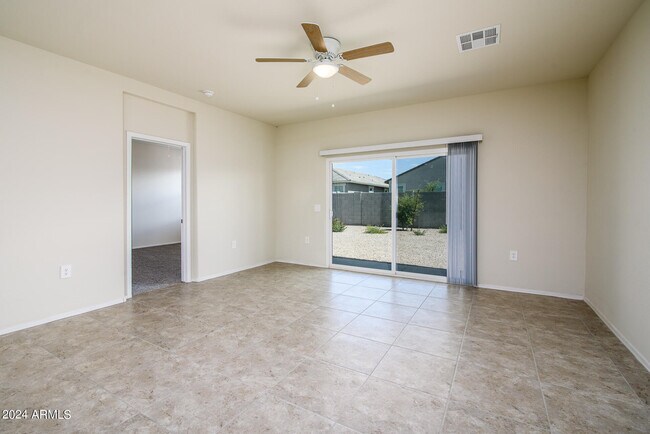 Building Photo - 35445 W San Alvarez Ave