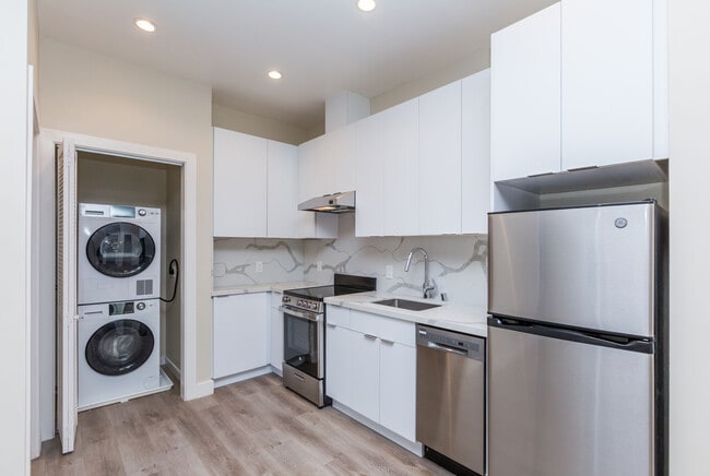 Building Photo - 2510 Central