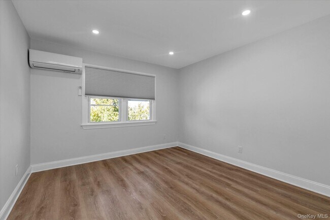 Building Photo - 71 Haven Ave