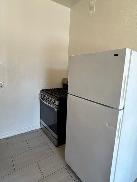 Building Photo - 1523 N McCadden Pl