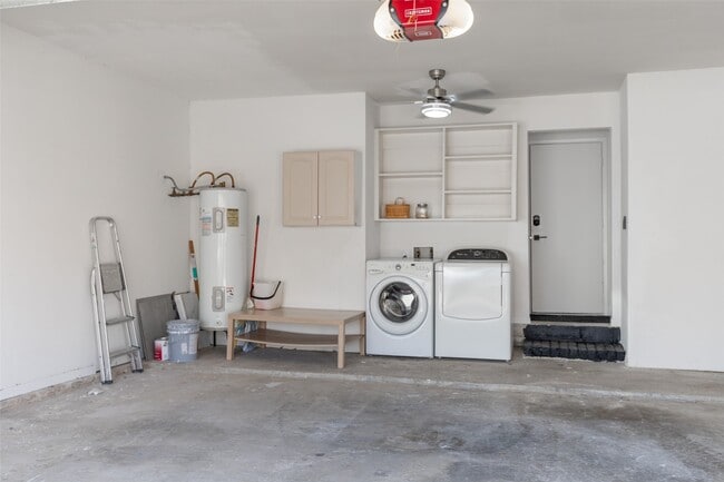 Building Photo - 2019 Wilcrest Dr