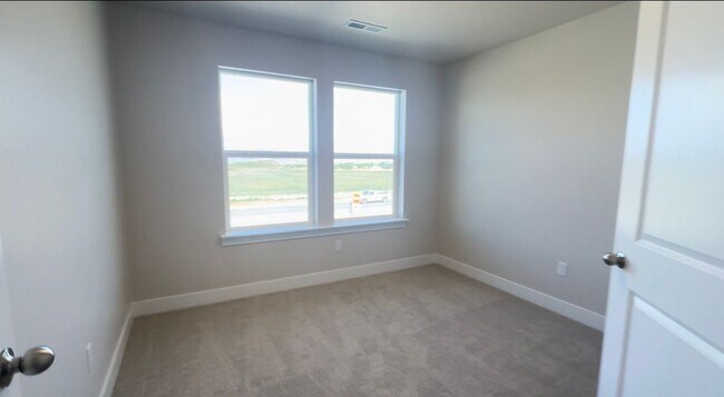 Building Photo - 13646 S Watts Ln