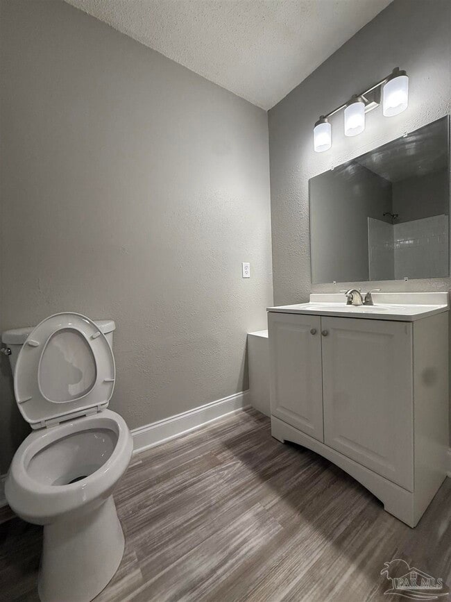 Building Photo - 1425 Toni St