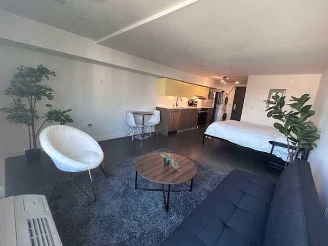 Interior Photo - Harvey Hillcrest