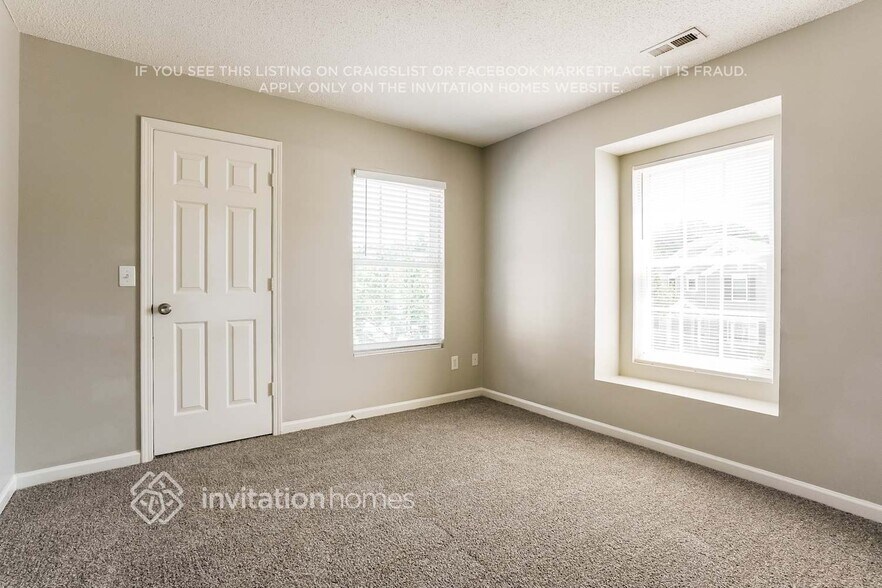 Building Photo - 1136 Tellis Dr
