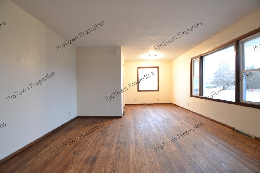 Building Photo - 125 Saint Joseph Ave