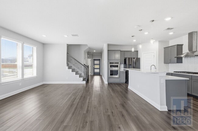 Building Photo - 555 Purple Heart Dr