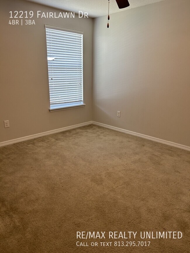 Building Photo - 12219 Fairlawn Dr