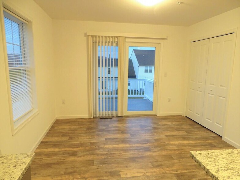 Building Photo - 2 Maize Cir