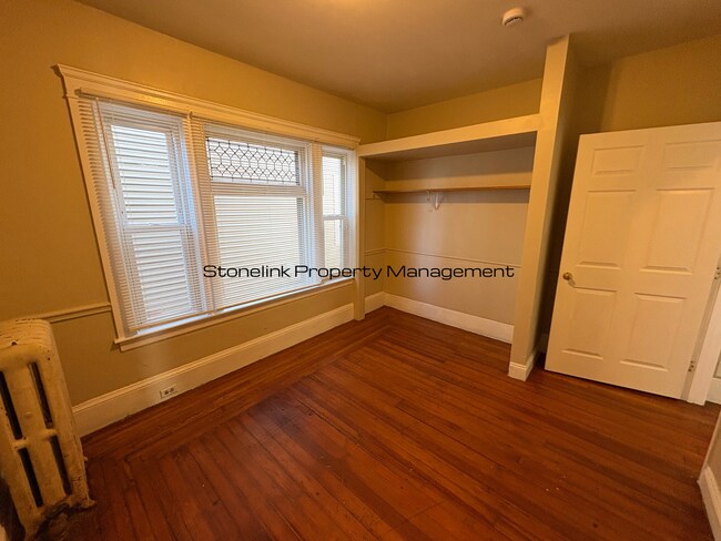 Building Photo - 154-156 Oakland Avenue