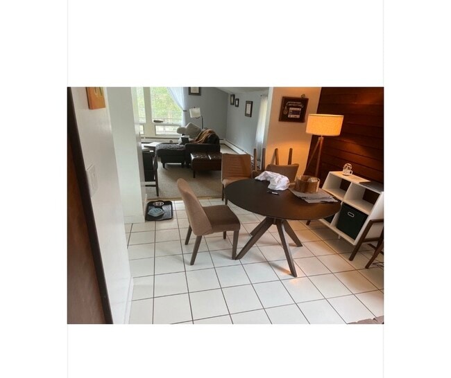 Building Photo - 47 Hill St